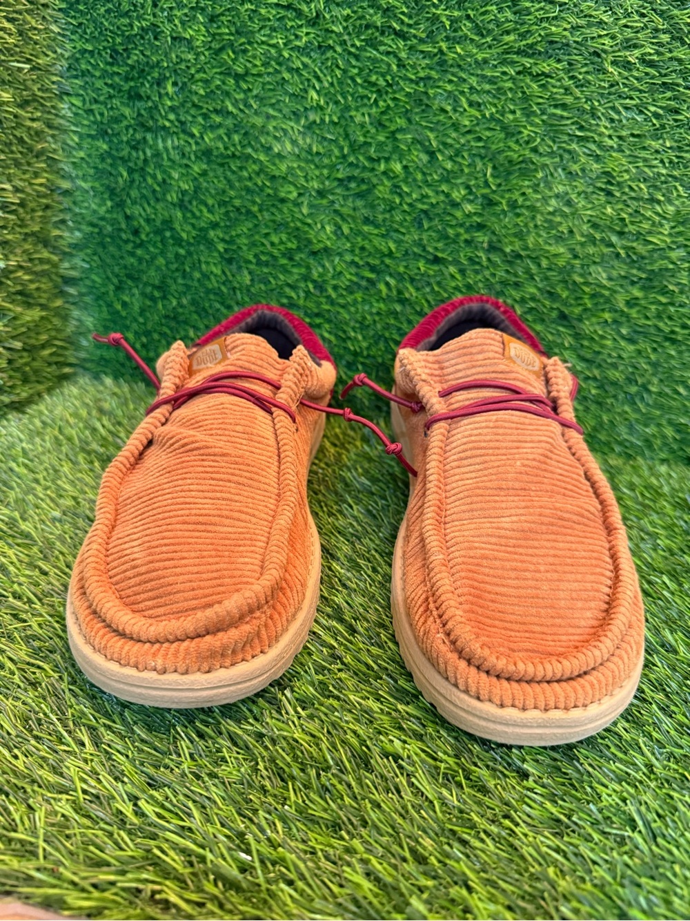 Hey dude Wally funk Men's Corduroy Slip-On Shoes in Rust m8
